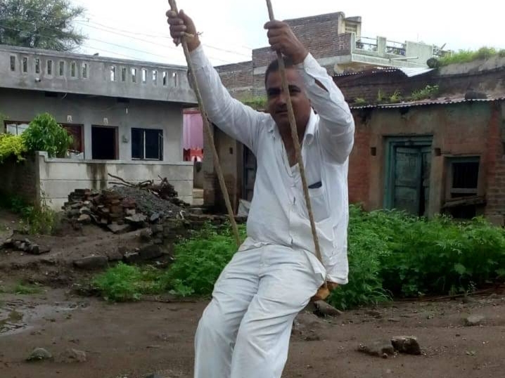 आठवणी फोटो — आभार फाऊंडेशन (Paaba007 — Photo memory)