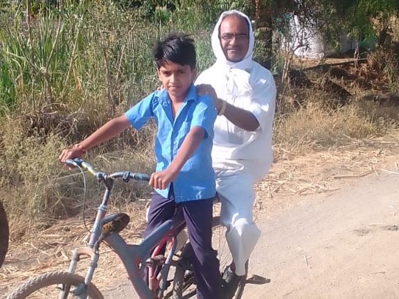 आठवणी फोटो — आभार फाऊंडेशन (Paaba010 — Photo memory)