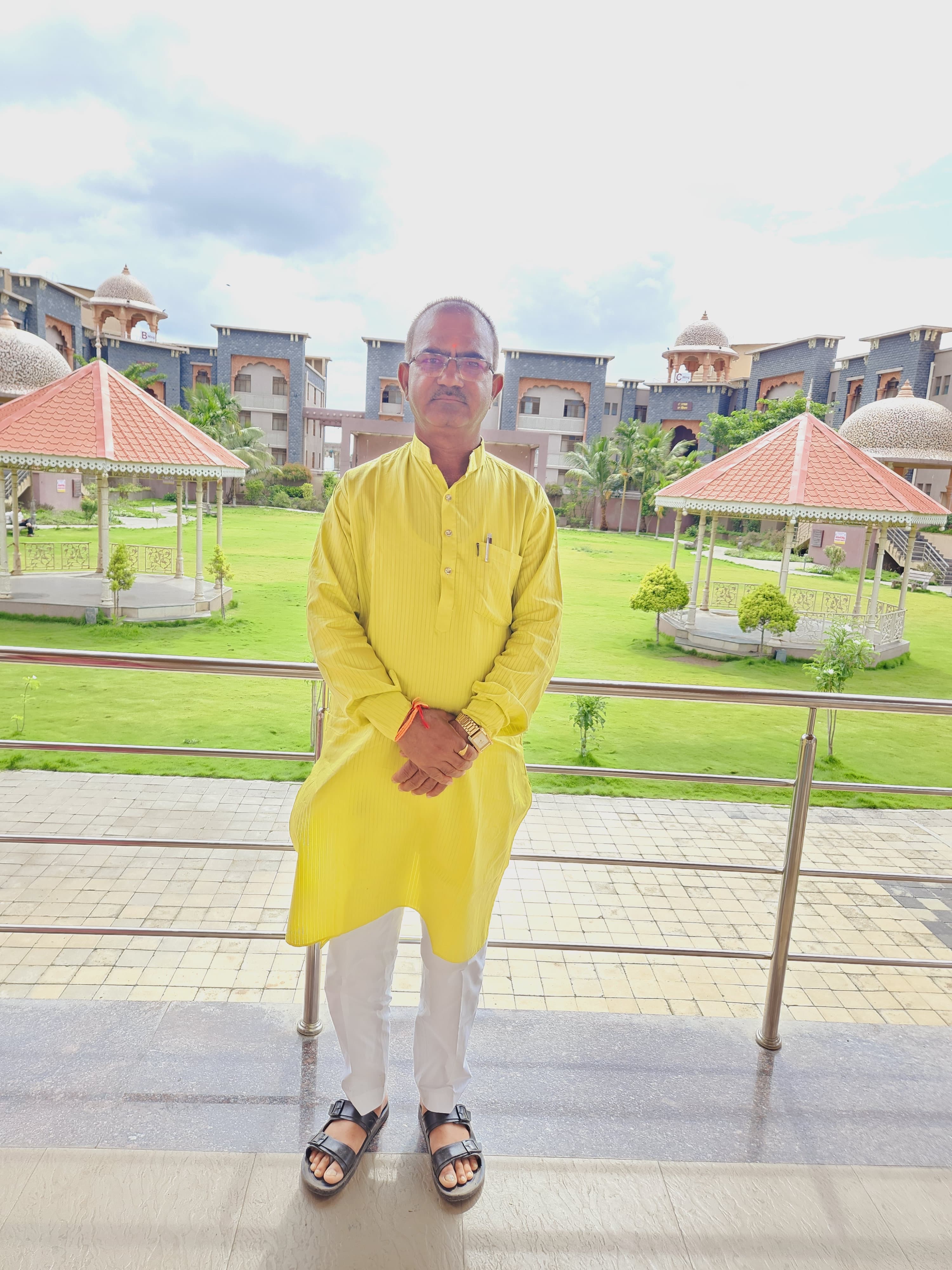 आठवणी फोटो — आभार फाऊंडेशन (Paaba024 — Photo memory)