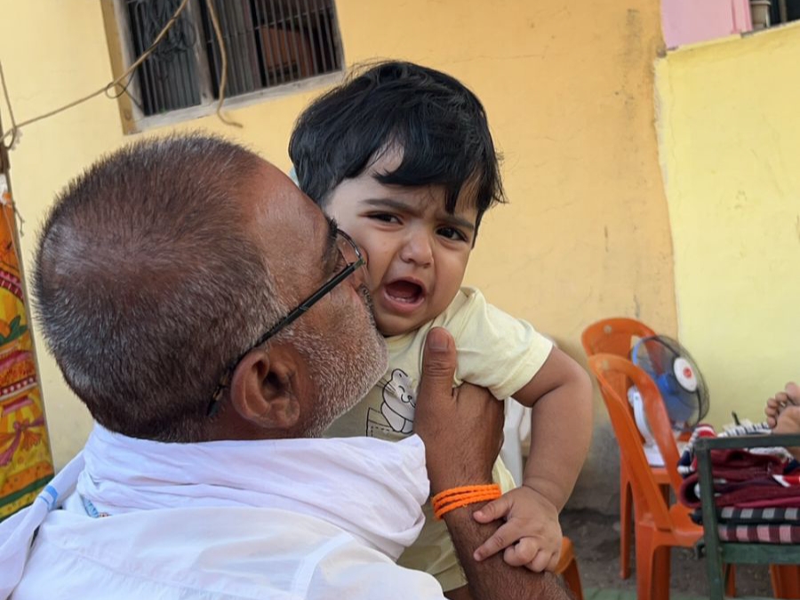 आठवणी फोटो — आभार फाऊंडेशन (Paaba037 — Photo memory)